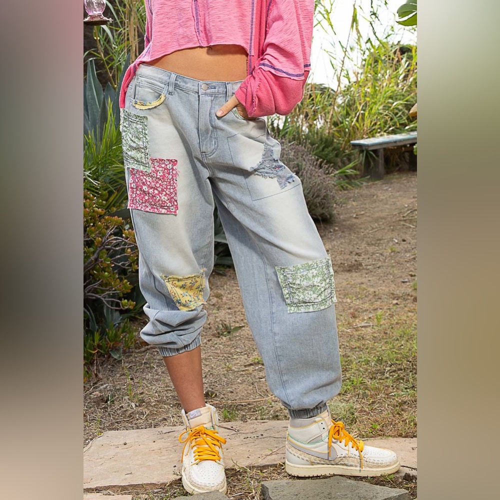 New! POL Colorful Patchwork Distressed Relaxed Fit Jogger Jeans - Picture 1 of 8